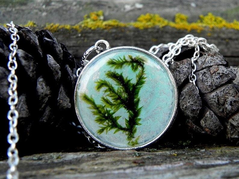 Green Moss Plant Double Sided Necklace Handcrafted Lichen Natural jewelry Nature Lovers Gift Resin Pendant Terrarium Plant Pendant