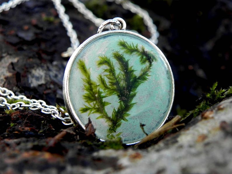Green Moss Plant Double Sided Necklace Handcrafted Lichen Natural jewelry Nature Lovers Gift Resin Pendant Terrarium Plant Pendant