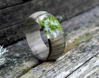 Moss flower wooden ring, Men bentwood ring, Moss resin wood ring, Nature forest jewelry, Women moss wood ring, Gray walnut ring, Mens ring