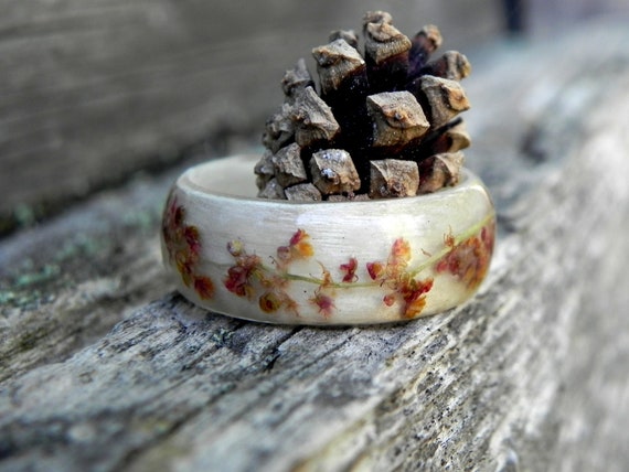 Buy Moss Ring With Flowers, Resin Flower Ring, Nature Inspired, Fairy Ring,  Promise Ring for Women, Cottagecore Forest Ring, Pressed Flower Ring Online  in India - Etsy