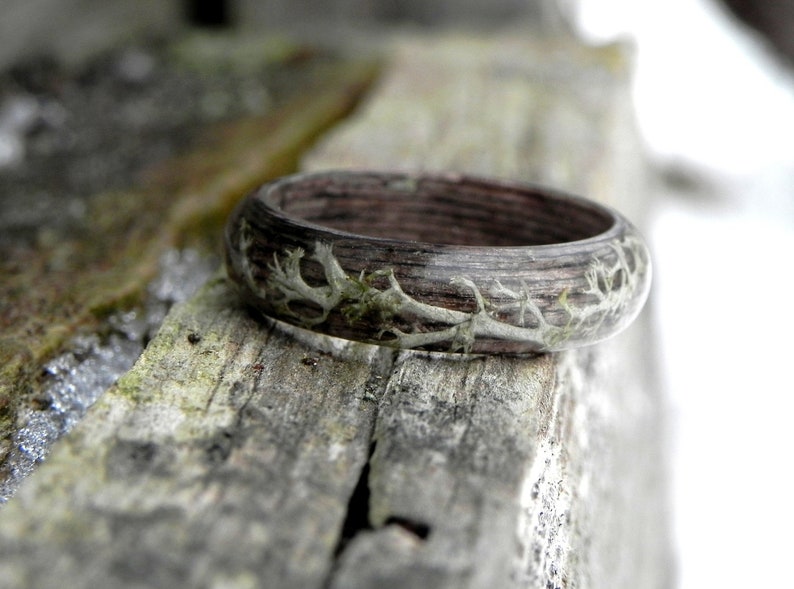 Lichen wooden winter ring, Wood forest ring, Nature moss wedding rings, Women moss wedding ring, Bentwood men wood ring, Wooden gift, Forest image 4