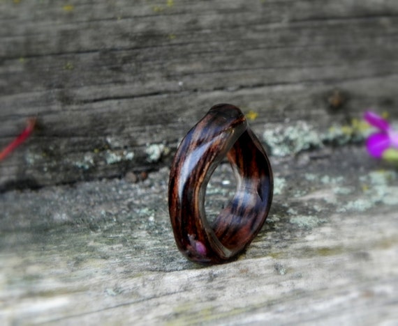 Wood ring animal jewelry Wood resin ring Red moon Wolf Engagement wooden  rings - Shop Green Wood General Rings - Pinkoi