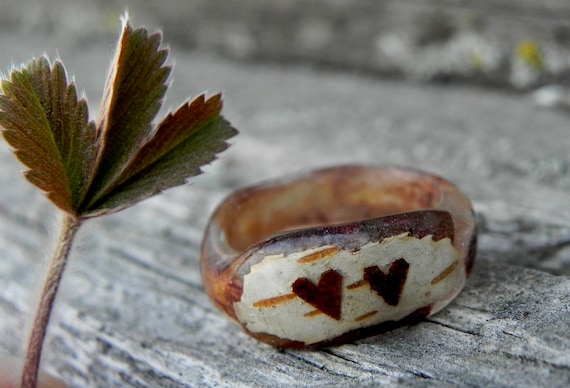 Forest heart ring, Wood wedding rings, Birch bark ring, HEART ENGAGEMENT RING, Resin wood ring, Anniversary heart wood ring, forest jewelry