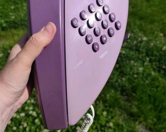 Rzadki zabytkowy fioletowy telefon z przyciskami Iskra COMET – oryginalny jugosłowiański telefon retro – design z połowy lat 80. XX wieku