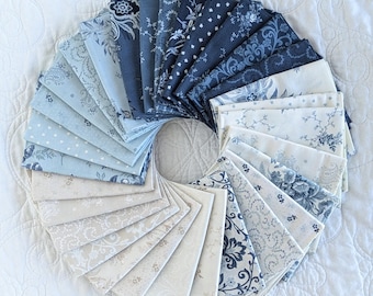 Breathtaking Blues - Fat Quarter Bundle - 30 Pieces - 3 Sisters