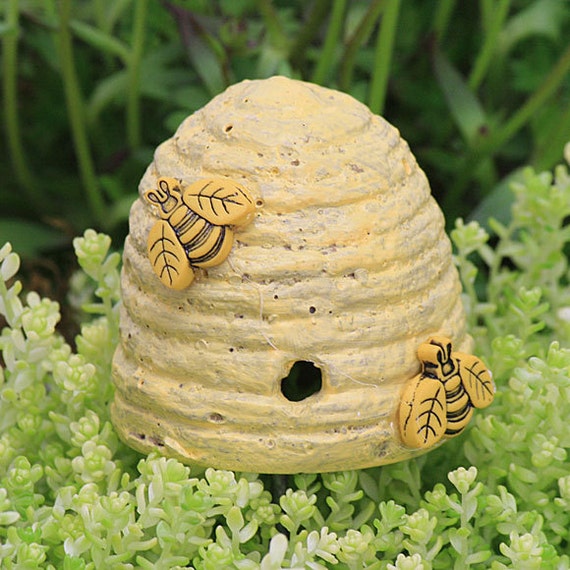 Miniature Dollhouse FAIRY GARDEN ~ Bee Hive Skep Pick ~ NEW