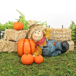 Ernte-Vogelscheuche mit Kürbis, sitzende Vogelscheuche mit Kürbis, Herbst-Vogelscheuche und Kürbis, Herbst-Vogelscheuche, The Fairy Garden UK