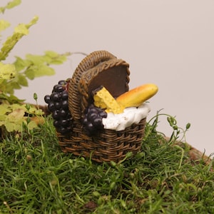 Picnic Basket, Fairy Picnic Basket, Miniature Picnic Basket, Picnic Hamper, Fairy Garden Accessory The Fairy Garden UK