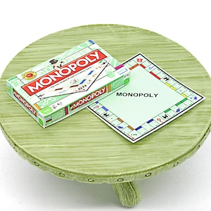Mini Monopoly Board and Box, Doll House Monopoly Board, 1/12 Skala gry planszowej, Nie zawiera żadnych części gry, The Fairy Garden UK