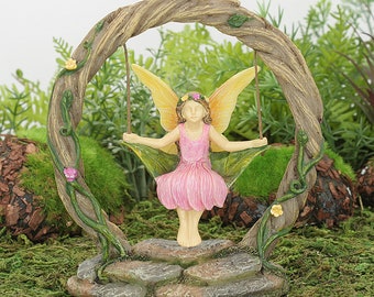 Feenkönigin und Schaukel, Feenschaukel, Miniaturfee und Schaukel, Schaukel für Feengarten, Feengartenzubehör, The Fairy Garden UK