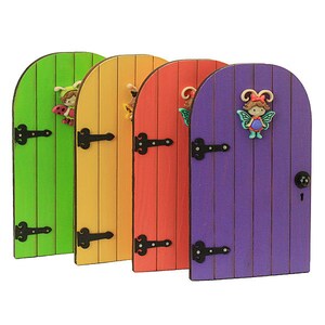 Flutter Bug Fairy Door, Fairy Door met Fairy Detail, Adventure Fairy Door, Magical Wooden Fairy Garden Door, Handgemaakt door The Fairy Garden