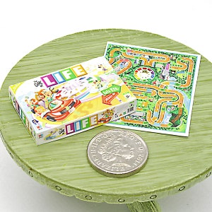 Mini Game of Life Plansza i pudełko, Doll House Game of Life Pudełko i plansza, Skala 1/12, Nie zawiera żadnych części gry, The Fairy Garden UK