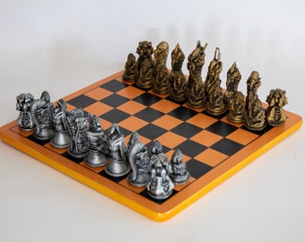 Handcrafted Biomechanic Chess Set Inspired by Giger - 28-32mm Wide, 40-70mm High