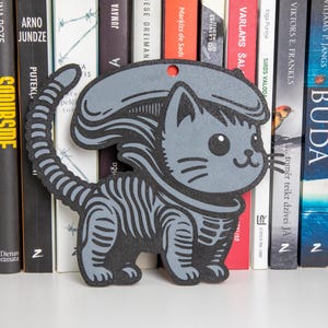 Dije, colgante, marcapáginas de silueta de gato xenomorfo lindo estilo chibi de dibujos animados, para libros, bolsos y llaveros