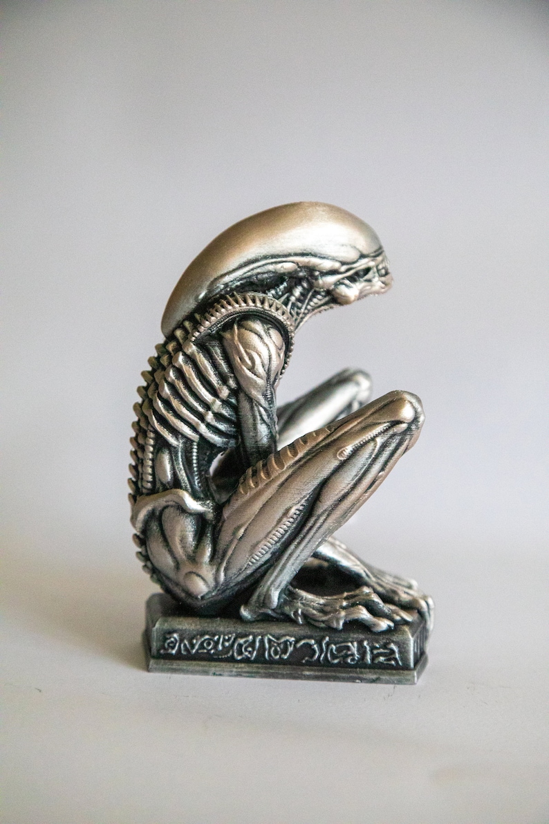 Xenomorph Alien Statue - H.R. Giger Inspired Dark Academia Decor ...