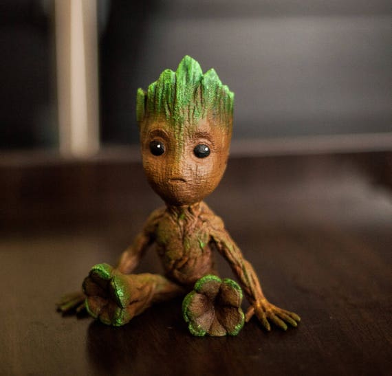 Joli bébé Groot imprimé en 3D Avengers Infinity war Marvel Gardiens de la  Galaxie sculpture jouet peinte à la main Je suis Groot -  France