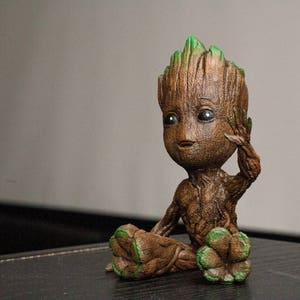 Lindo agitando bebé Groot figura Vengadores Infinity guerra Marvel Guardianes de la Galaxia 3D impreso juguete pintado a mano Soy Groot decoración navideña imagen 6