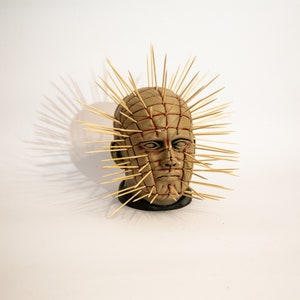 HELLRAISER Pinhead Zahnstocherhalter
