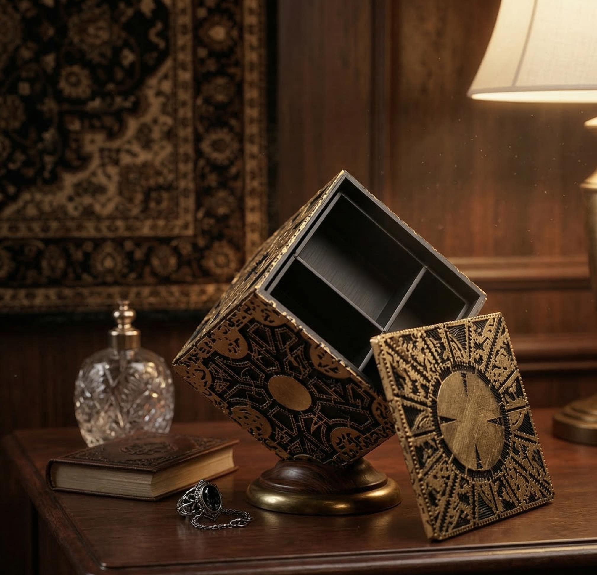 Hellraiser Puzzle Box Replica – Functional Horror Jewelry Chest