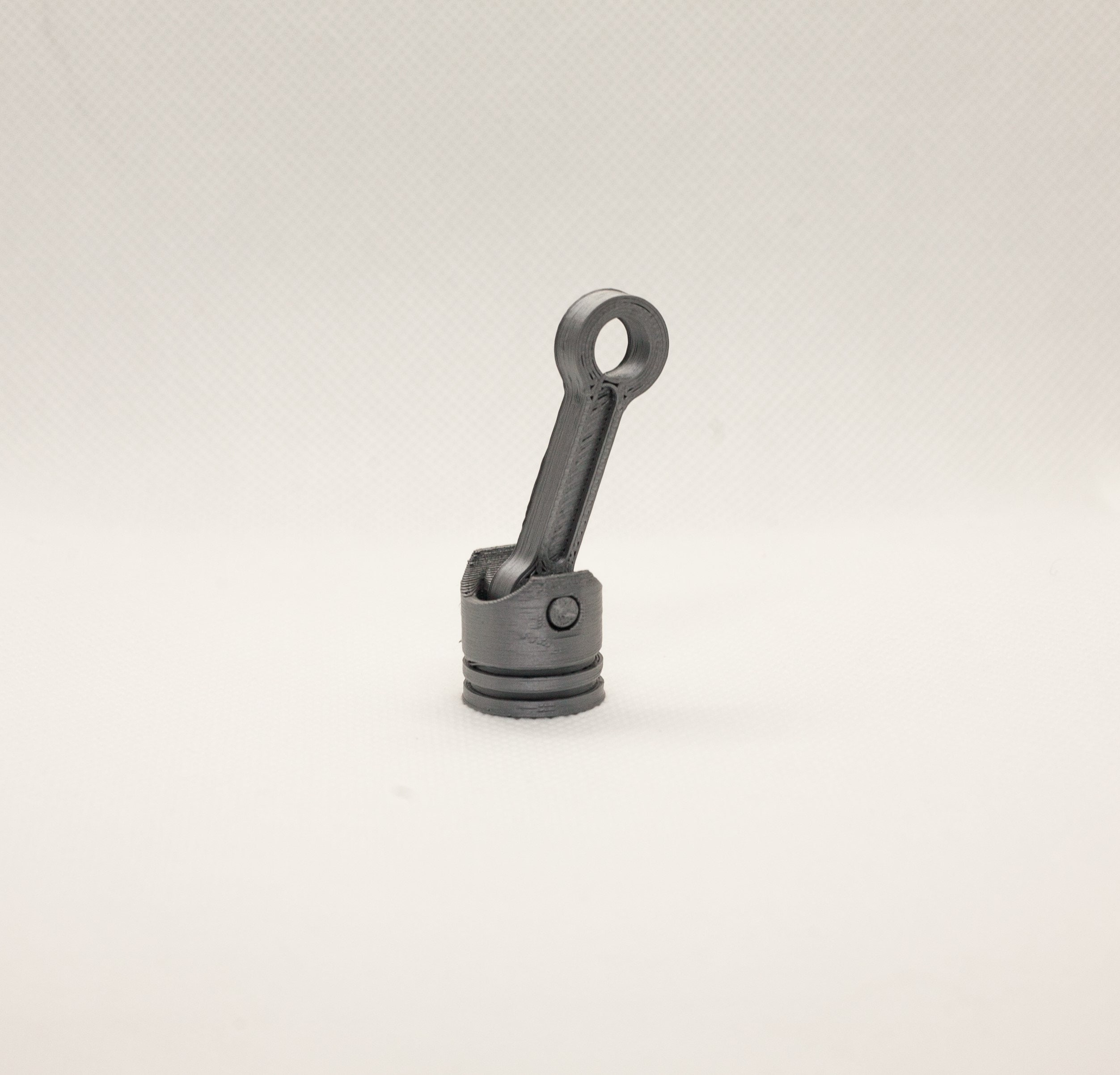 Quesuc Kreativer Metall Schlüsselanhänger 3D Miniatur Rennmodell Solides Auto  Schlüsselanhänger Renn Schlüsselanhänger Autoschlüssel Anhänger ein Tolles  Geschenk Für Männer und Frauen : : Auto & Motorrad