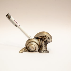 H.R Giger inspired Snailien Alien penholder Xenomorph figurine 3d printed hand painted