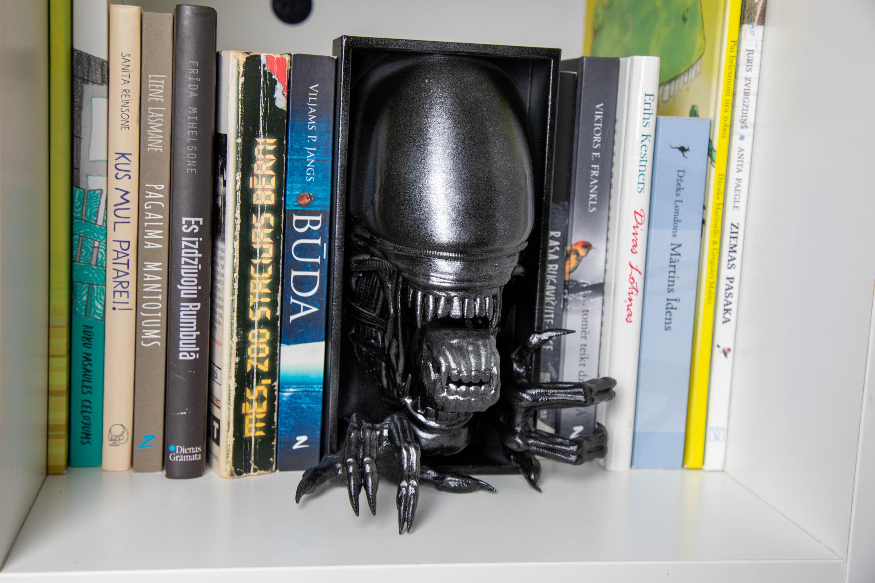 Alien Bookend, Book Nook, Xenomorph, H.R. Giger, Alien Movie, Sci-fi ...