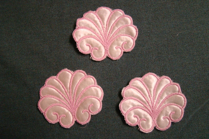 Applique Small Shell Design Quilted Satin Applique Etsy