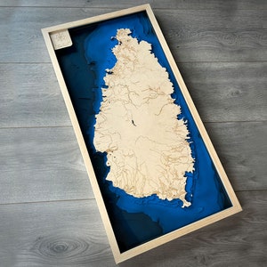 Mappa in legno 3D di Santa Lucia - Mappe in legno di pino con batimetria topografica incisa dei Caraibi / Decorazione unica della parete della casa