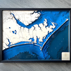 Côte de Caroline du Nord, États-Unis - 24 x 18 po, carte bathymétrique-topographique 3D / bois mer océan art