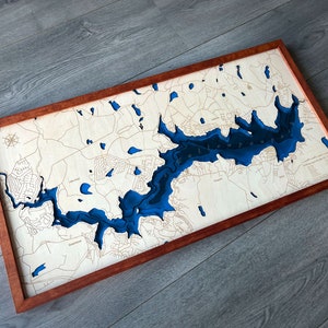 Carte topographique en bois du lac Wallenpaupack - Pennsylvania Reservoir Bathymetric 3D Ocean Art Map | Décoration de maison nautique faite à la main