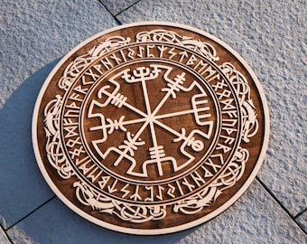 Vegvísir / Viking symbol / Iceland / Wood / Engraving / Decoration