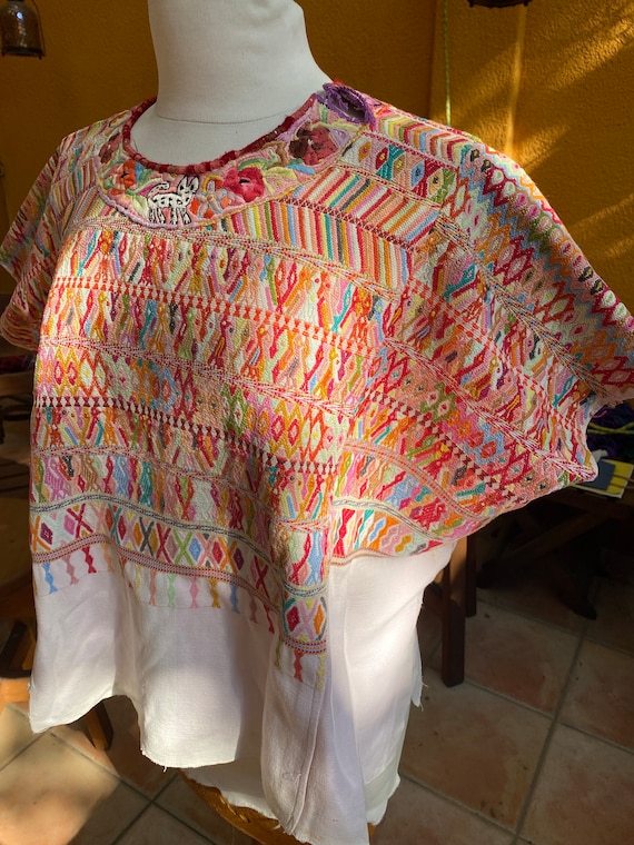 huipil from San Juan Cotzal    in pastel colors (… - image 2