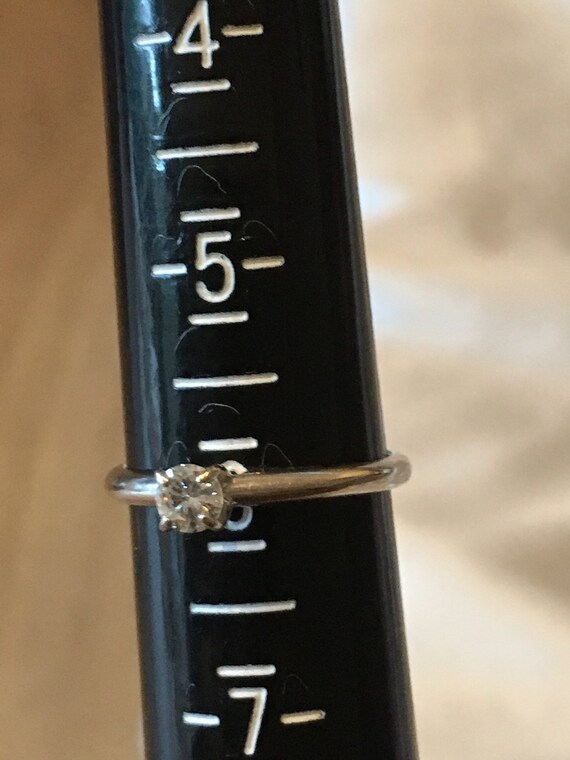 Solitaire diamond ring - image 3