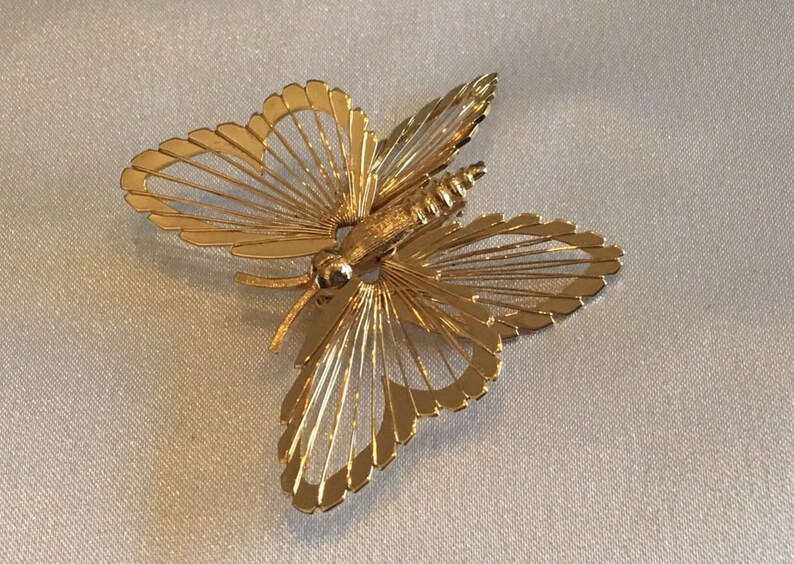 Monet Butterfly brooch image 4