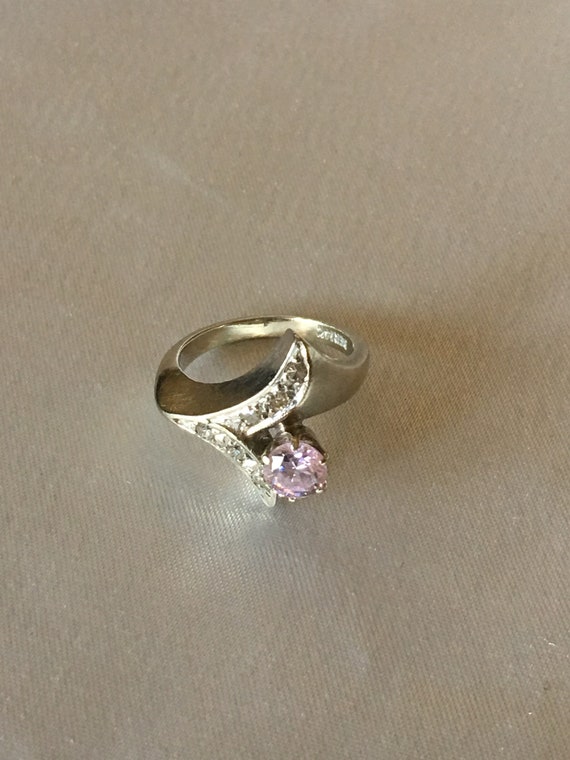 14KT white gold ring with pink spinel & diamonds