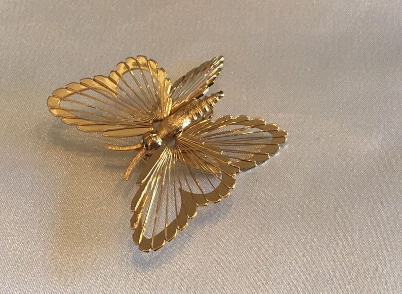 Monet Butterfly brooch image 5