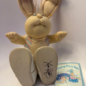 Cabbage Patch Kids Bunny Bee by Xavier Roberts 1986