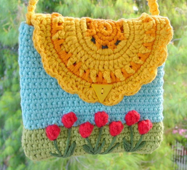 Crochet bag pattern, flower purse, PDF pattern, girls' purse, Kids' bag image 1