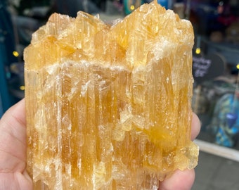 Calcite raw natural - Honey coloured manifesting crystals