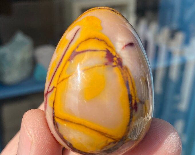 Mookaite egg crystal - Self nurture courage fertility
