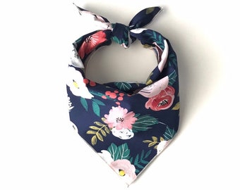 Dog Bandana - Matilda // Printed Floral Dog Bandana // Pet Bandana // Dog Bandanna // Pet Scarf // Flower Bandana // Girl Bandana