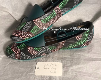 custom tieks