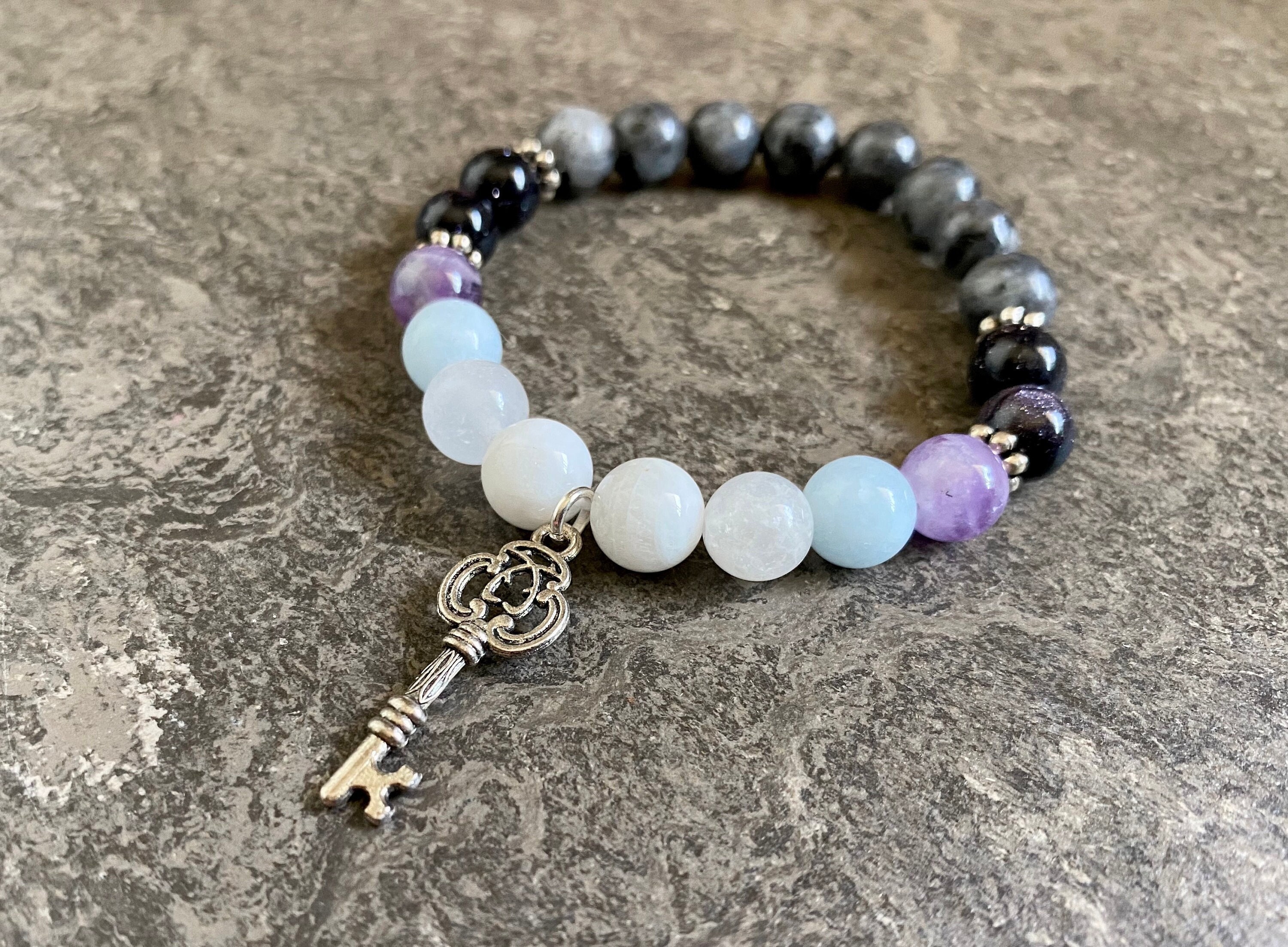Hecate Goddess of Magic Devotional Bracelet, Nightmare protection, Protection bracelet, Hecate altar, Pagan Jewelry, Crystal lover gift
