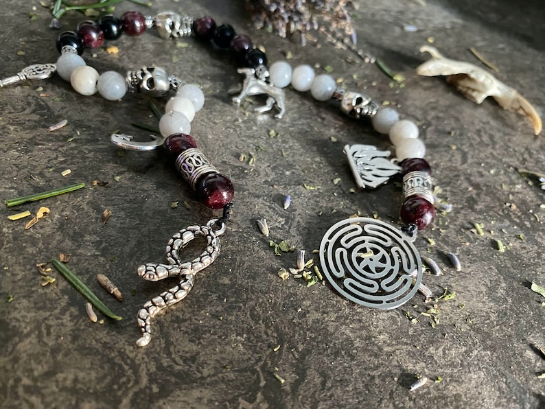 Hecate prayer beads, Goddess of Witchcraft, Goddess of Magic, Pagan altar tool, Hellenistic, Goddess of the Underworld, Pagan Rosary, Gift zdjęcie 7