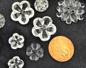 12個のヴィンテージガラスボタン、ビーズ、透明なクリアガラス、様々な