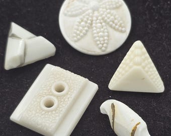 Vintage Buttons, Art Deco, White glass with varried patterns, Early 1900s, 5pc