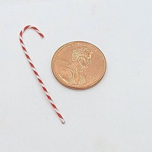 ヴィンテージキャンディケイン、小さなワイヤーキャンディケイン、ドールハウス、クラフト用品、ホリデーキャンディケイン、1 1/2インチ、パッケージ入り、クリスマスキャンディケイン、