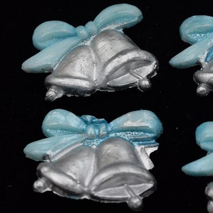 Campanas de boda, pintadas a mano, cabujones, celuloide vintage, campanas, plata y azul, 8 piezas