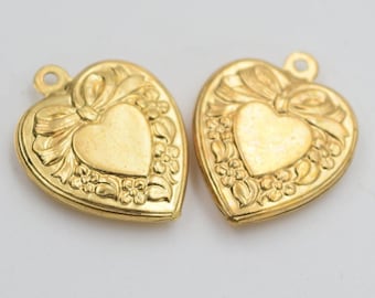 10 GOLD PLATED PUFFY HEART CHARM BEADS