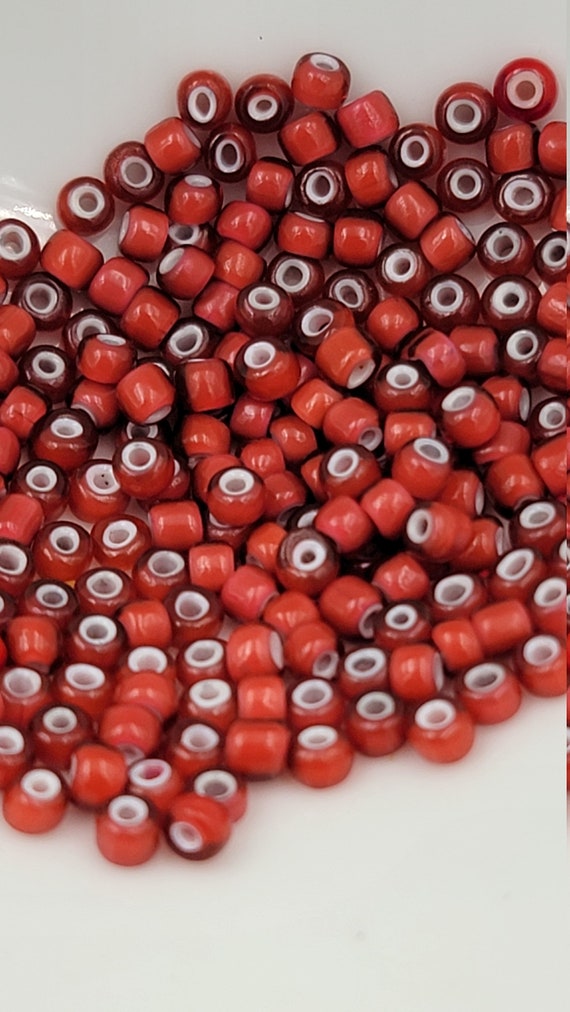 Italian Whiteheart Seed Beads - 12/0 Bright Red